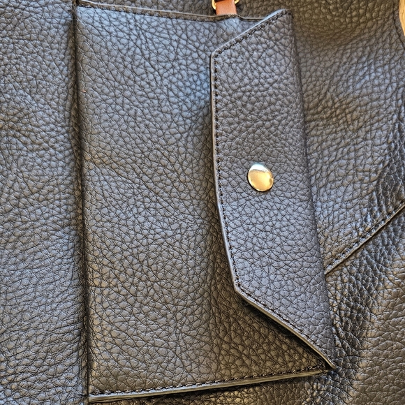 New Black Zip Tote Bag with Brown Handle and a Matching Coin Purse. - Picture 5 of 6